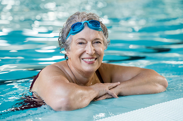 Senior in the swimming pool